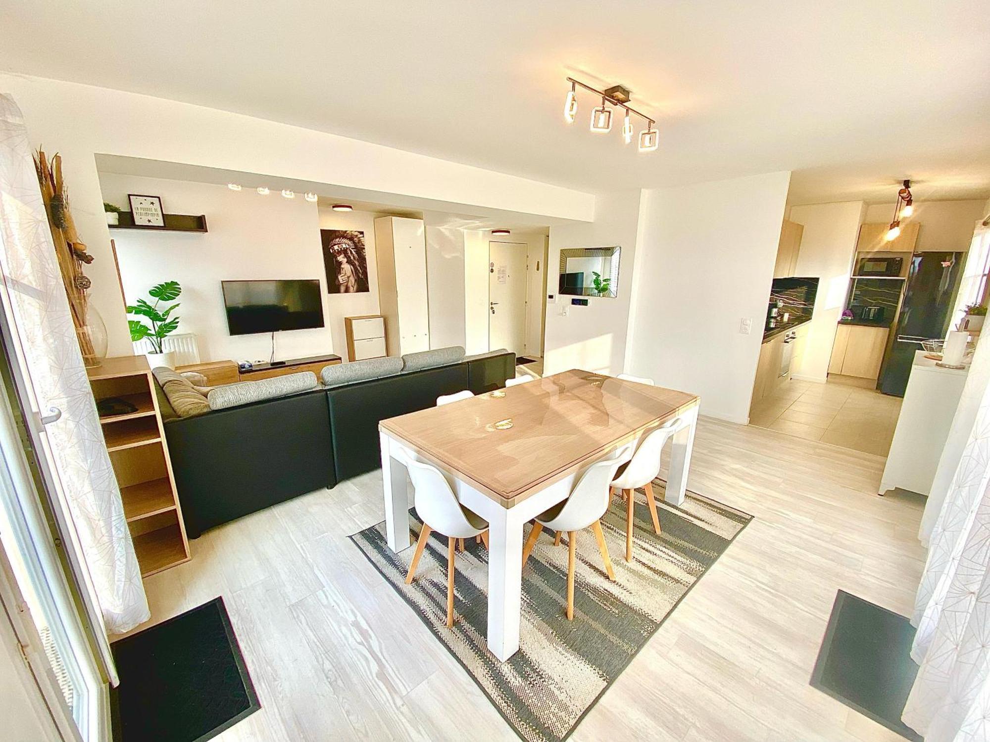 Apartamento Le Prestige Terrasse-Cocon Familial Cosy, Billard & Jacuzzi Avec Vue Sur Paris Le Blanc-Mesnil Exterior foto